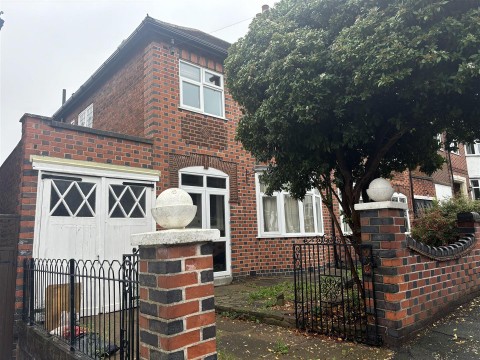 View Full Details for Kingswood Avenue, Western Park, Leicester